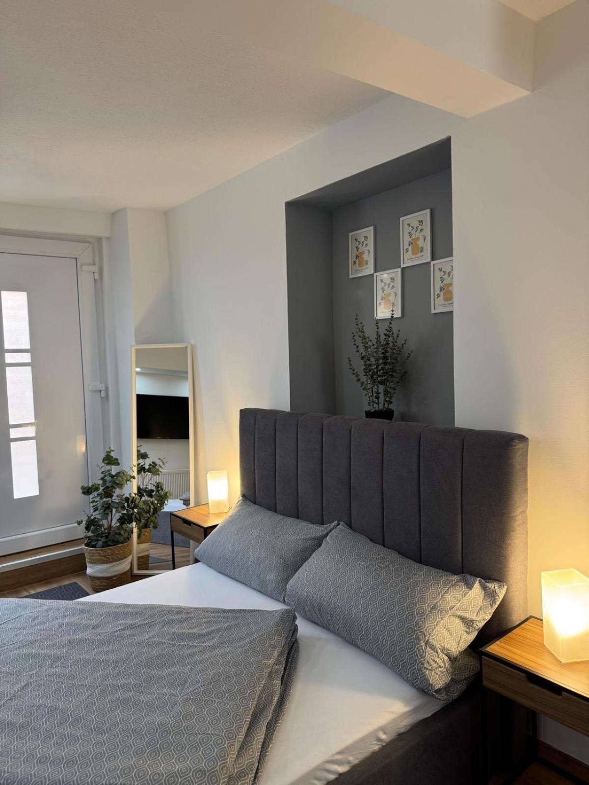 M & E Ferienwohnung バート・メルゲントハイム エクステリア 写真